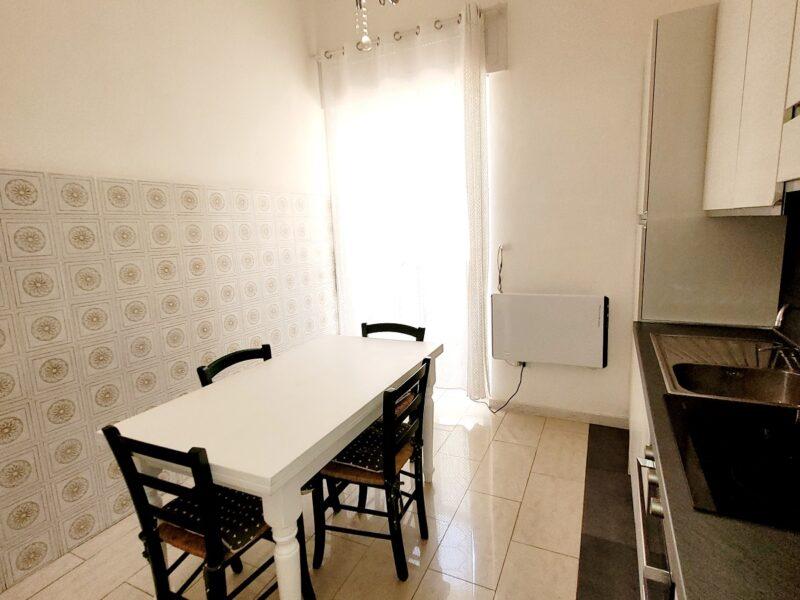 appartamento-livorno-largo-cisternino-piazza-della-repubblica-5-locali-terzo-piano-con-ascensore-cucina